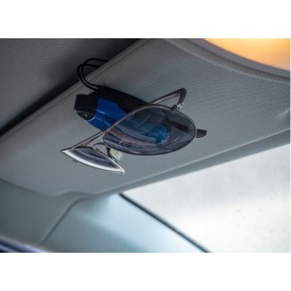 Samochodowy uchwyt na okulary